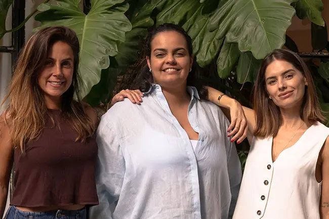 Carol Barcellos ao lado das sócias da SuperNova Sports, iniciando nova fase empreendedora com o projeto Carol no Gaiz e o videocast Muito Além do Esporte.